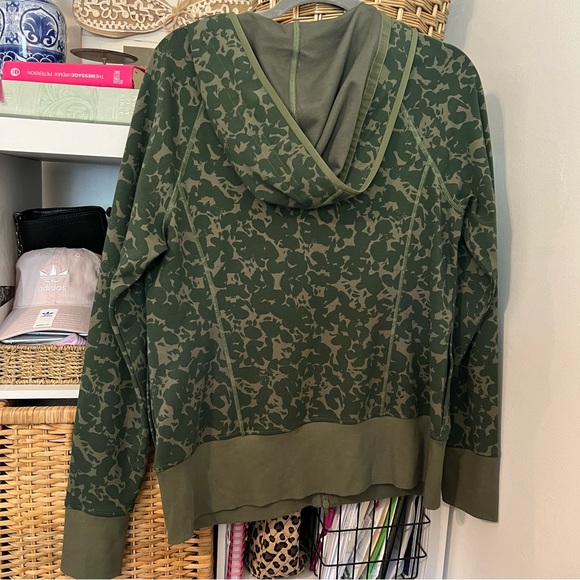 CAbi zip jacket medium Style 6030 - Picture 5 of 8